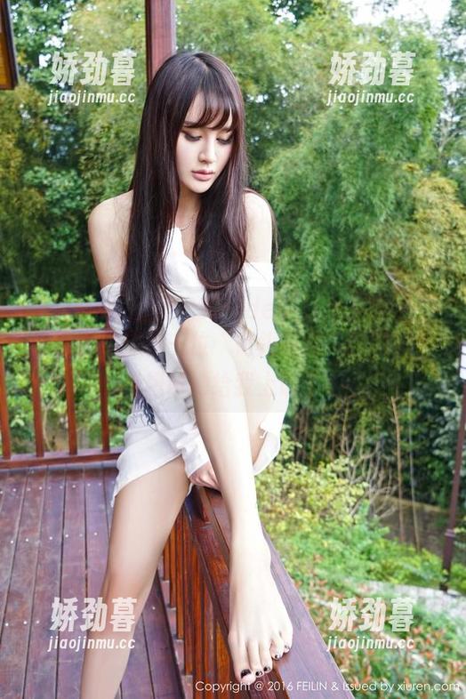 Feilin嗲囡囡 - Arude薇薇皮衣私拍：谁能拒绝这样一位“街头英雄”？没错，我想请她给我上课了！