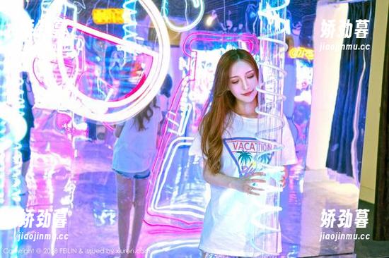 Feilin嗲囡囡 - 赶紧来翻BABY_柒的泳池图册，免费福利，别等到被抢光！
