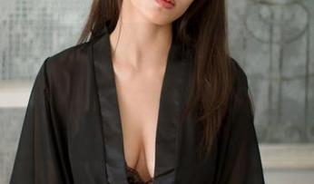 G.su(全智秀)的LEEHEEEXPRESS，自带免费套图，坐等你来瞄——不说了，我先欣赏下。
