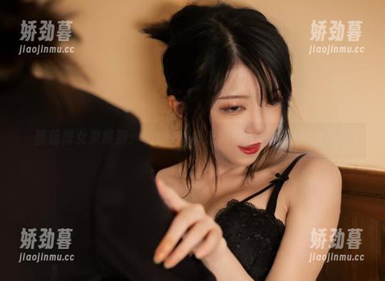 堕落修女来报到：看Leah梓未如何用写真逆袭全场！