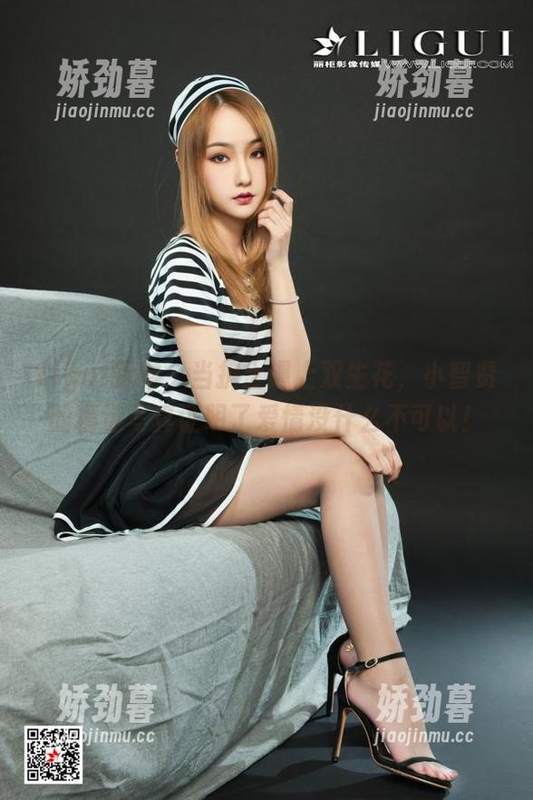 Ligui丽柜 - 当护士遇上双生花，小智贤的精选写真证明了爱情没什么不可以！