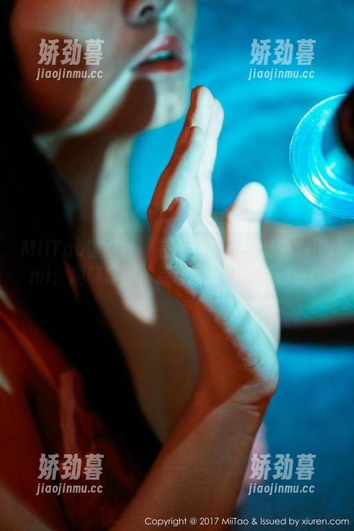 MiiTao蜜桃社 - 在办公室的缇娜美Tinami：趣味套图，别让工作限制了想象！