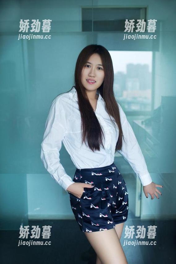TuiGirl推女郎 - 嘉宝贝儿的原图，油亮得让人想问：“你是怎么做到的？”