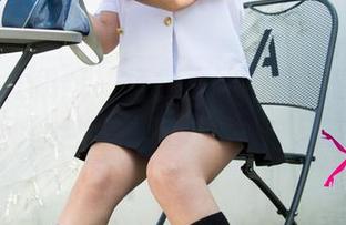 UGirls尤果网 – 拯救你的疲惫，倪叶腾的福利图包中的温柔等你来品味。