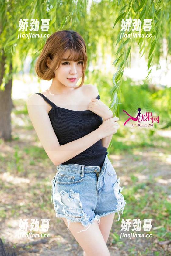 UGirls尤果网 - 突然在线发现夏倪可ella的网袜，原来她的腿可以这么纤细…你信么？图片流截图！