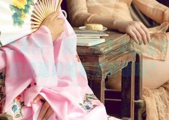 UGirls尤果网 – 观看张美荧的奶牛写真，想知道她的草原情缘吗？
