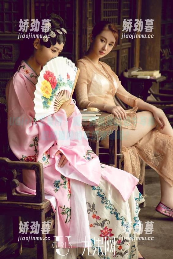 UGirls尤果网 - 观看张美荧的奶牛写真，想知道她的草原情缘吗？