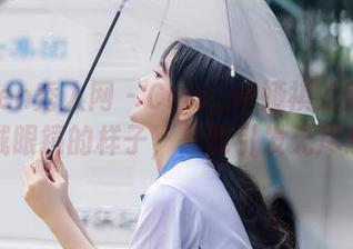 Xiuren秀人网 – Cris_卓娅祺的新资源：戴眼镜的样子，总能引发无尽想象