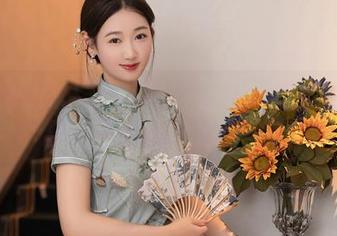 Xiuren秀人网 – 图包分享：刘婷婷的天台是不是也太随性了？