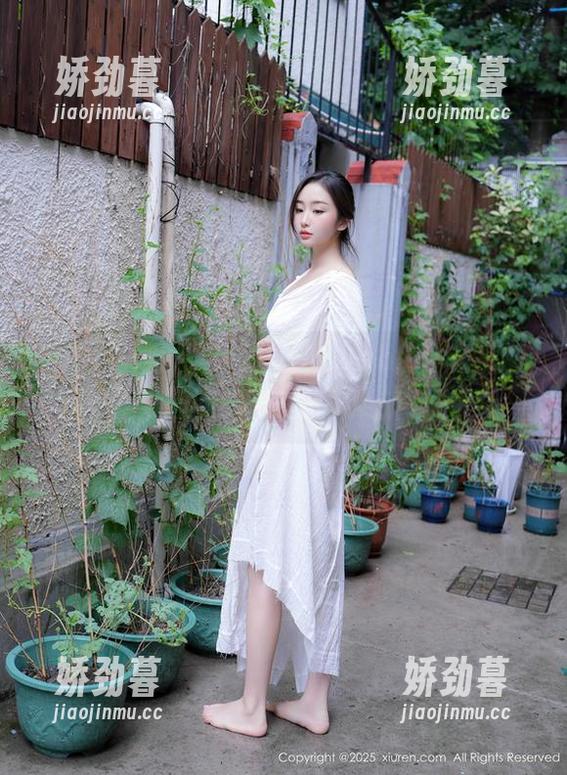 Xiuren秀人网 - 小乔babyb的牛仔裤图片，居然让我的下载列表刷新了一下？