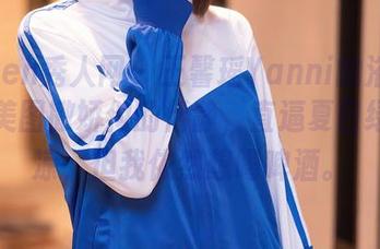 Xiuren秀人网 – 王馨瑶Yanni的浴缸风情，美图撒娇似的恬静，直逼夏日绿茶清凉，但我依然想喝啤酒。