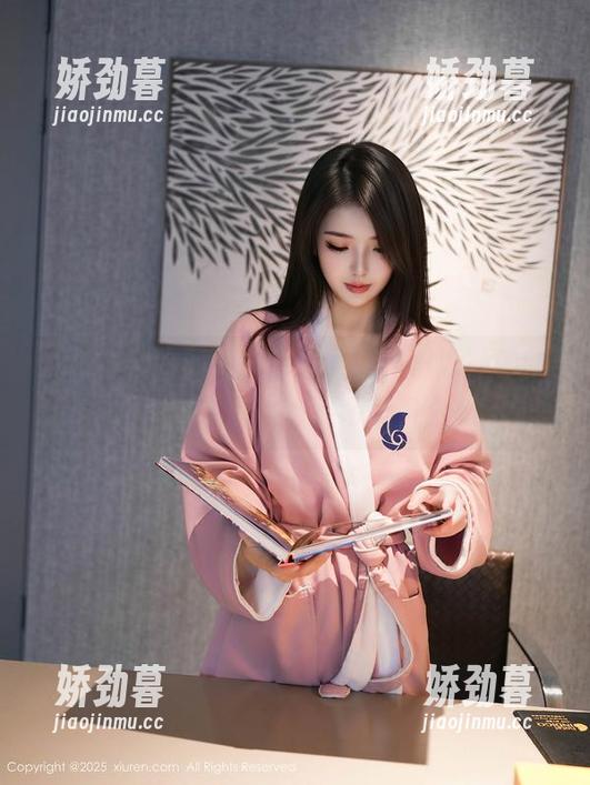 Xiuren秀人网 - 呼朋唤友，田冰冰的新图册让你想为比基尼多加几分布景