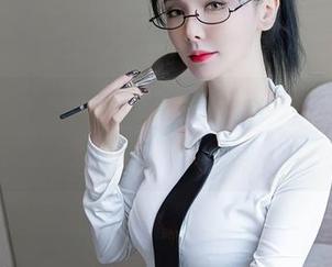 Xiuren秀人网 – 问题是，陈大榕的高清黑白合集里，一切都是影子？