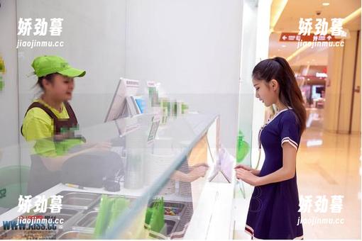 aiss - 和索菲玩个秋日女神的角色扮演，结果图包里的每张都让人为之倾倒。
