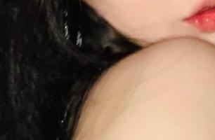 微密圈 – 别眨眼，最新图片里的不爱笑的赛琳兔女郎，完全吸引人无奈扑空的目光。