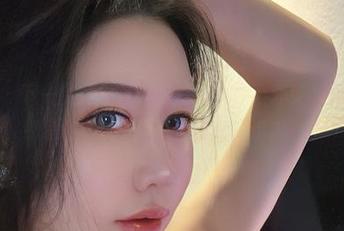 微密圈 – 下一张黑丝系列的写真集，不爱笑的赛琳大概是对自我更新有了更高的追求？