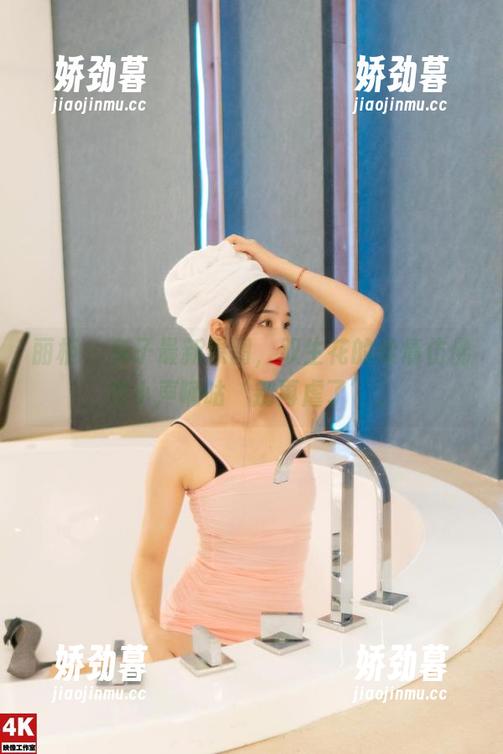 丽柜 - 兔子最新原图，双生花的柔情仿佛在小声嘀咕‘别再虐了’。