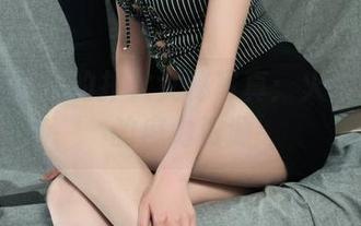 丽柜 – 敏儿的扑火女秘写真：火焰中绽放的魔力资源