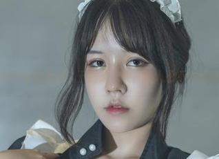 来收藏今汐学妹全套，下载超方便，让人忍不住频频回头。