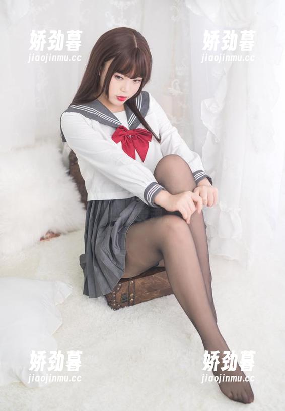 嘿！看这组制服美图，精选也得带上你烨烨的灵魂。