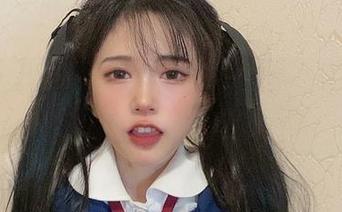 图片大赏：倦倦喵的吊带白丝抓拍，每张都想截图发给朋友！