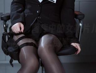 半半子的白裙：图库中的女神片儿，下载前请自备晕倒准备。