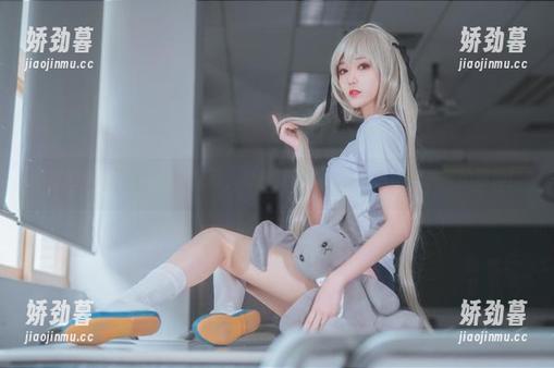 南桃Momoko的油亮更新，可能是新cos，让人眼前一亮的那种！