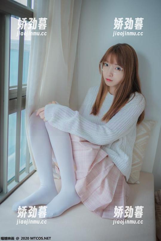 这里有喵糖映画最新的原图，咦？粉红兔女郎是不是在用眼神打招呼！