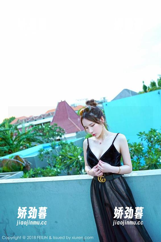 嗲囡囡 - 写真：施忆佳KITTY的牛仔裤到底好在哪？绪语很复杂呢。