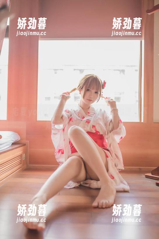 宅夏yoko最新作品，校服妹汤物语，不知道该看谁好纠结。