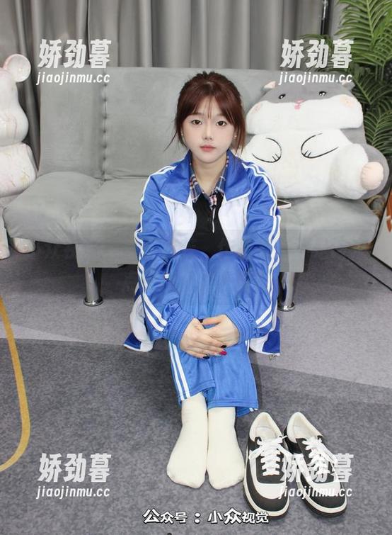 小众视觉 - 女王芳芳，作品集是不是该来点更疯狂的资源？