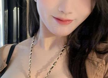 微密圈 – 小玉吃果冻的写真集更新，放心，捆好只是个开始，后面还有惊喜！