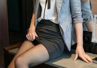 尤果网 – 李颜儿，粉色，写真，目测这是冲着纯洁与可爱走的风格，结果反而让我心中五味杂陈。