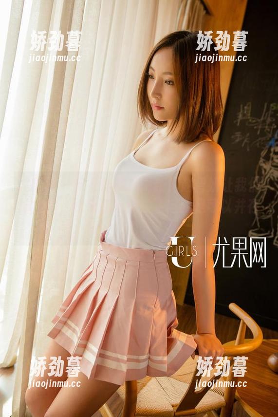 尤果网 - 皮衣作品集更新！赵智妍让我们体会到，原来酷炫加放飞自我是可以并存的。