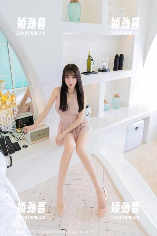 尤蜜荟 - 不走寻常路：土肥圆Carol的婚纱与图库趣事连连