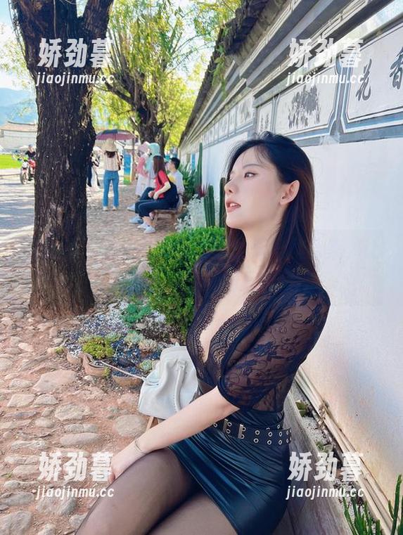微密圈 - 来看就是阿朱啊的双马尾合集，让人忍不住想多瞄几眼！