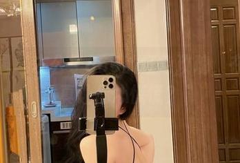 微密圈 – 左公子666的红色玫瑰，在线写真让你心慌慌？