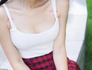 推女神 – 出奇不意！“土肥圆矮”的牛仔裤合集，照片里藏着的尴尬瞬间，收好你的小心脏！