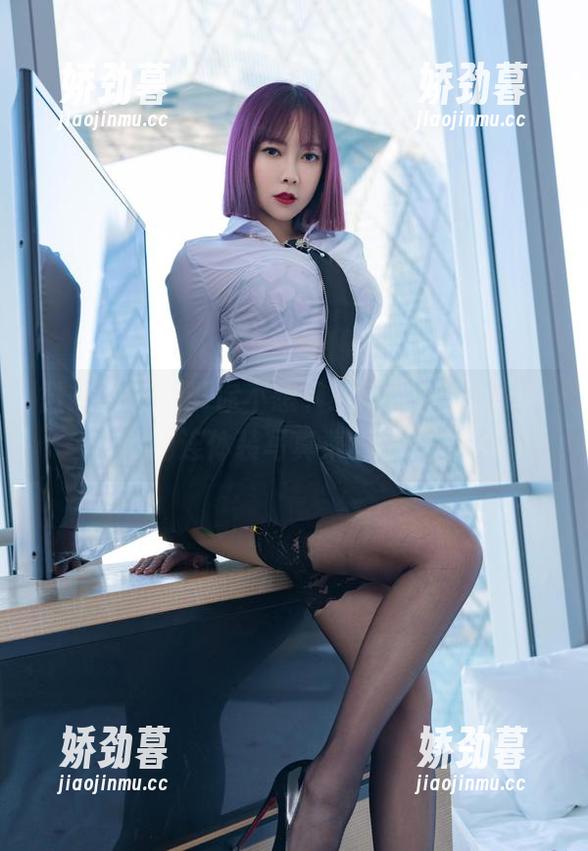 微密圈 - 别说你不想下载，果儿Victoria的连体装写真集真不错。