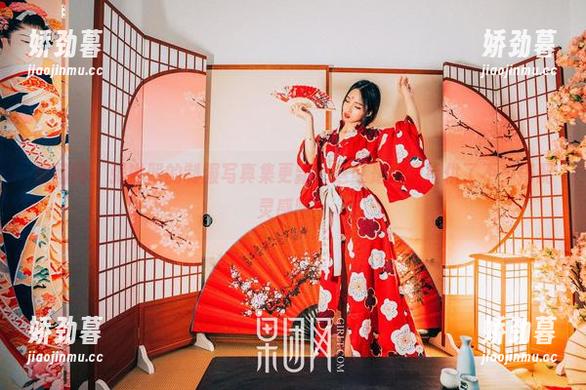 果团网 - 张琳熙的制服写真集更新，这可是给我提供了不少搭配灵感呢！