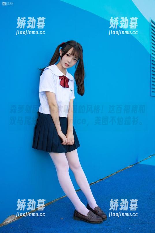 森萝财团 - 喜欢吸吸的风格！这百褶裙和双马尾搭配得相当nice，美图不怕撞衫。