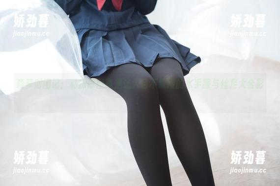 森萝财团记：私房原图真是让人目不暇接的水手服与丝足大合影！