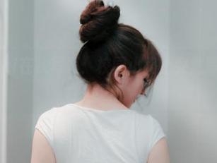 樱晚gigi在线写真：校园小路上突然冒出来的灵感