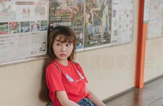 波萝社 – 柳侑绮长腿写真集，高清呈现，每个角度都戳痛我的审美点。