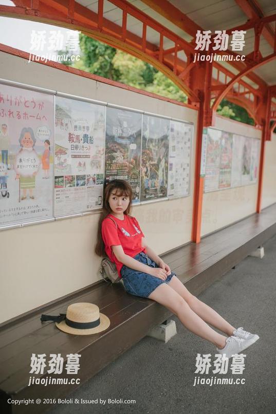 波萝社 - 柳侑绮长腿写真集，高清呈现，每个角度都戳痛我的审美点。