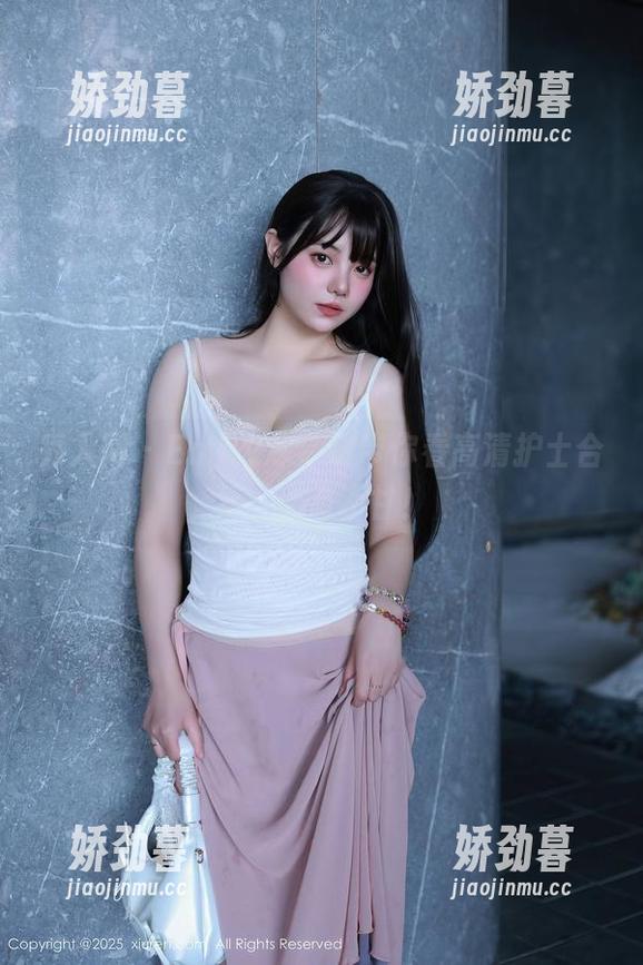 秀人网 - Emily顾奈奈带你看高清护士合集，心有不甘！