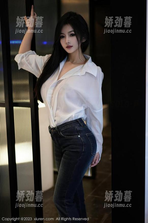 秀人网 - 肉丝图包放送，免费的SOLO-尹菲难道不该安静点吗？