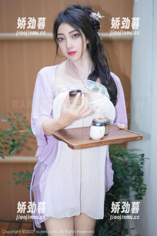 秀人网 - 最新黑白相片，严利娅Yuliya这次的风格像极了我冰箱里的黑白牛奶，接下来把自己喂饱！
