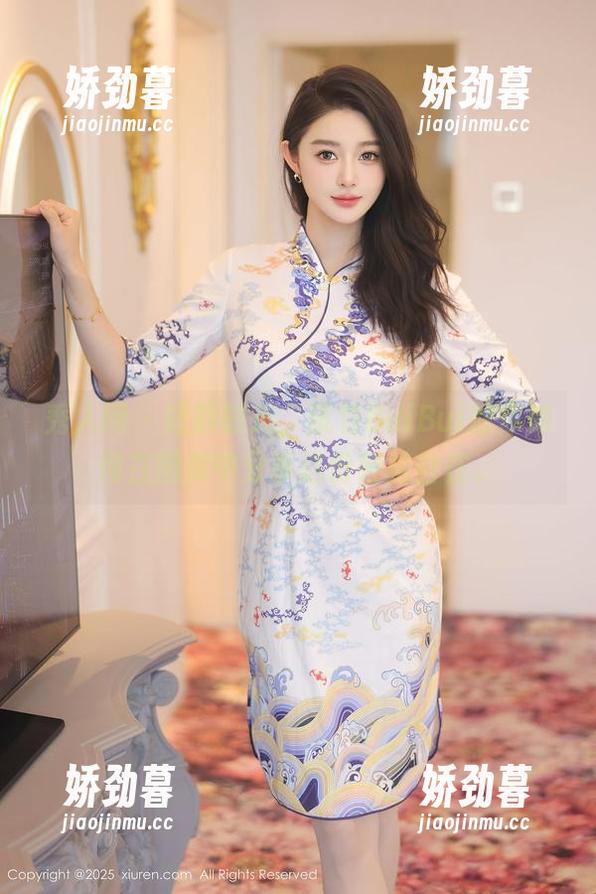 秀人网 - 短裤时光，凯竹BuiBui教你如何在图库中分享这份轻松自在。