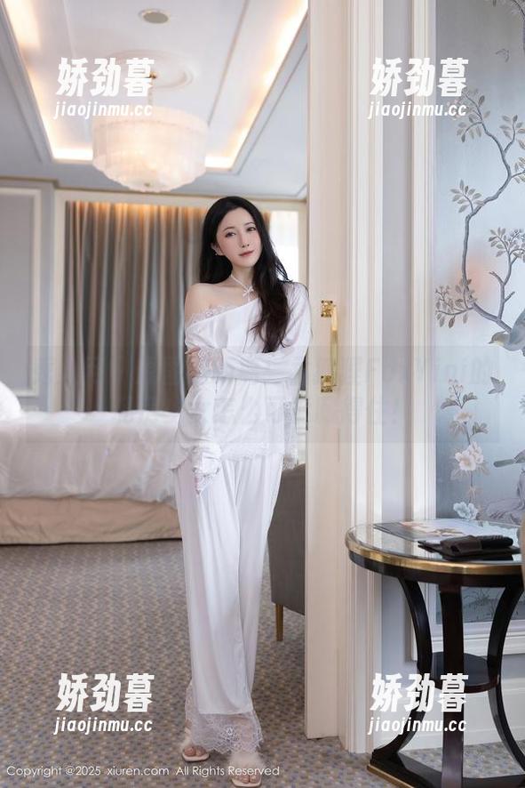 秀人网 - 原图近距离：孟狐狸FoxYini的私房少女怎么可能藏得住！